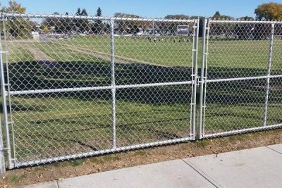 swing chain link gate